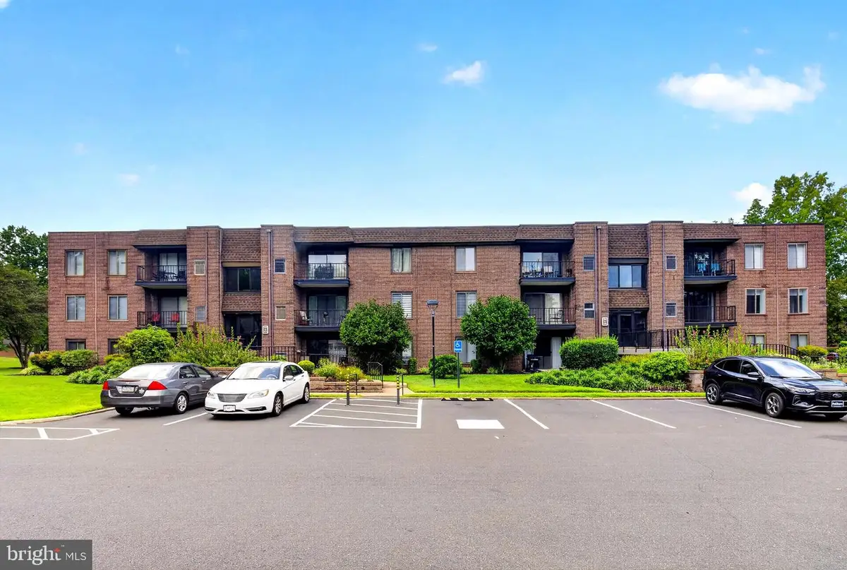 57 Oakridge Dr, Langhorne, PA 19047 - #1