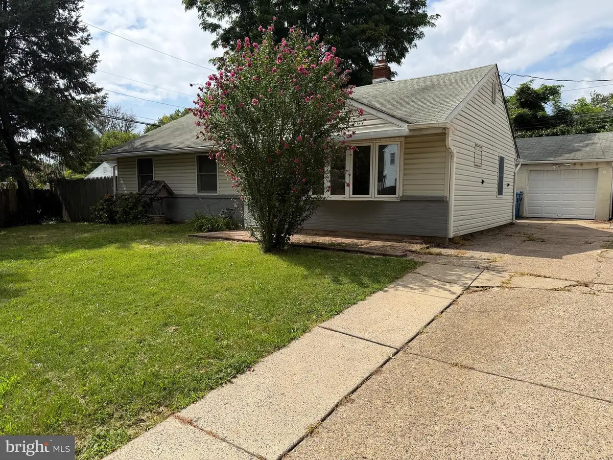 2718 Bellview Dr, Bensalem, PA 19020 - #1