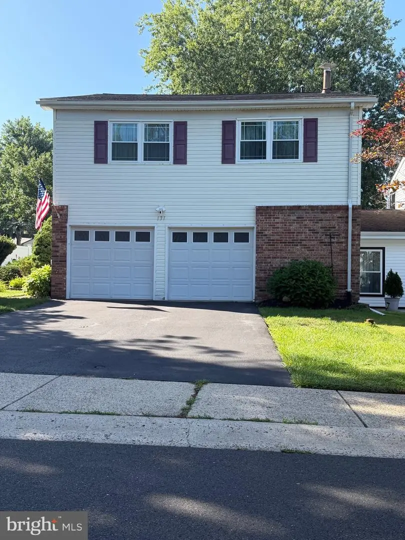 131 Chesapeake Dr, Newtown, PA 18940 - #2