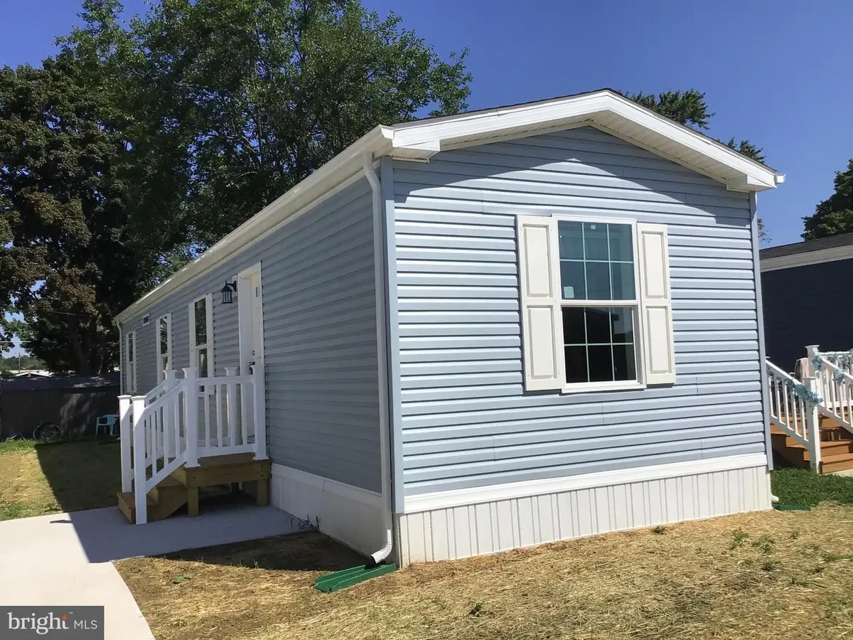 123 Adams Dr, Fairless Hills, PA 19030 - #1