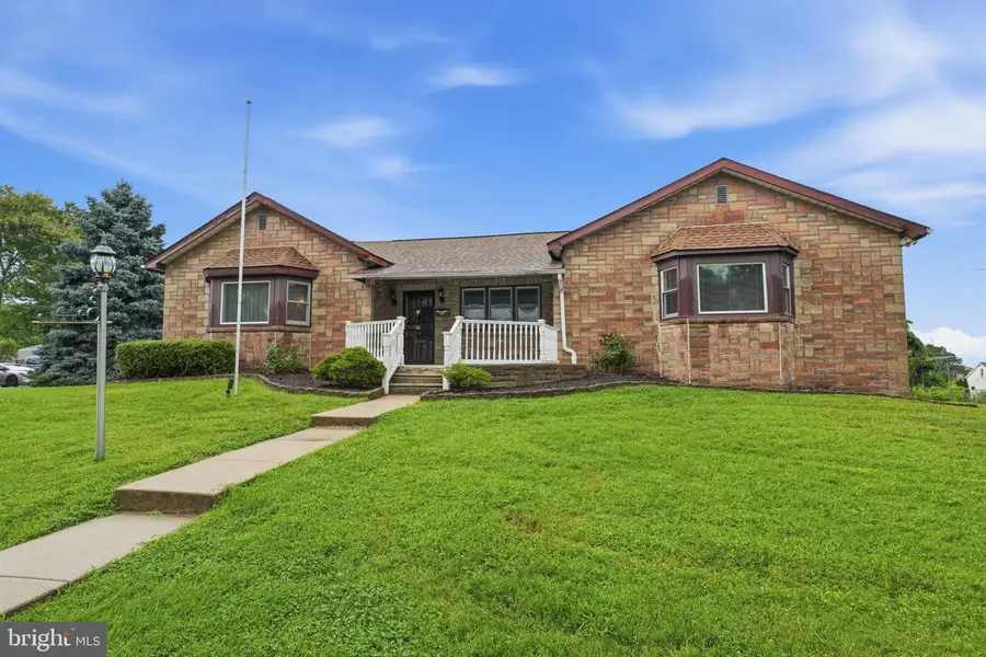 539 Wallace Ave, Bensalem, PA 19020 - #2