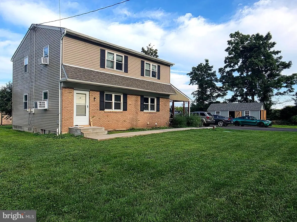 947 S Old Bethlehem Pike, Quakertown, PA 18951 - #1