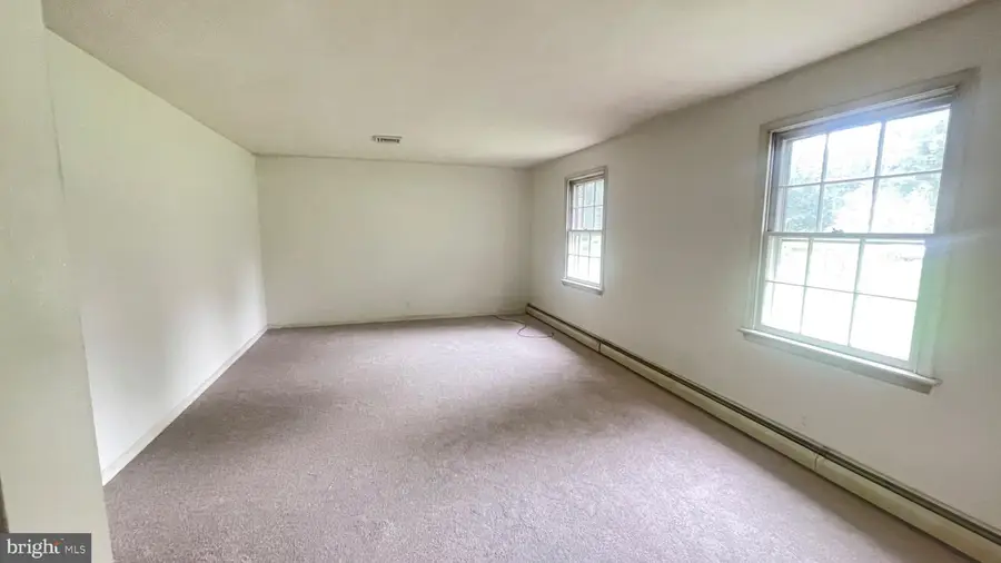 24 Sunnybrook Dr, Doylestown, PA 18901 - #3