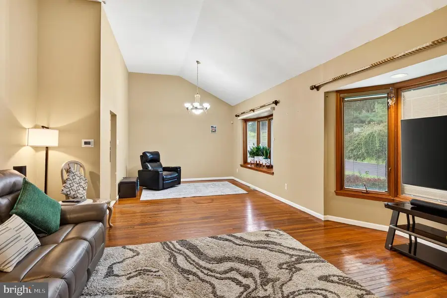 729 Saint Davids Ave, Warminster, PA 18974 - #2