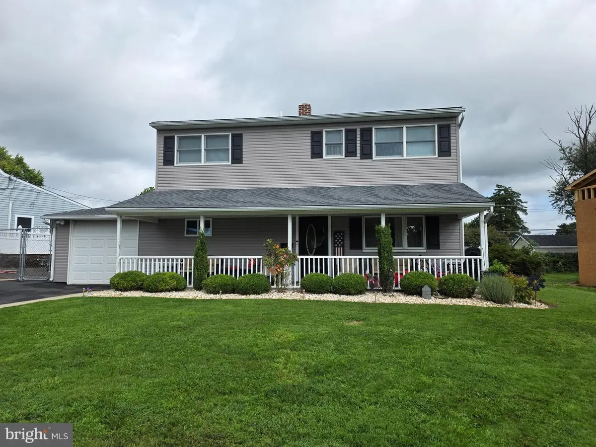 10 Apricot Ln, Levittown, PA 19055 - #1