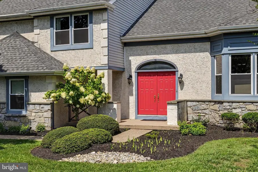 13 Snapdragon Dr, Newtown, PA 18940 - #2