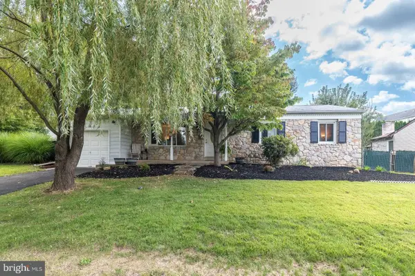 1331 Clover Ln, FEASTERVILLE TREVOSE, PA 19053