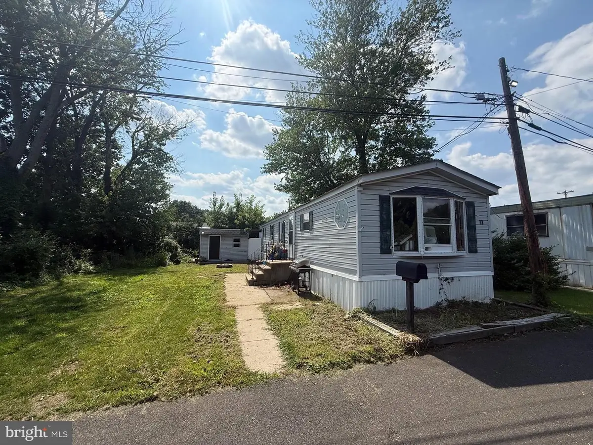 73 Harrison Dr, Fairless Hills, PA 19030 - #1