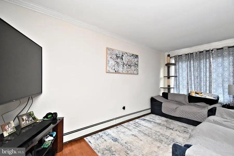 30 S 2nd St, Perkasie, PA 18944 - #3
