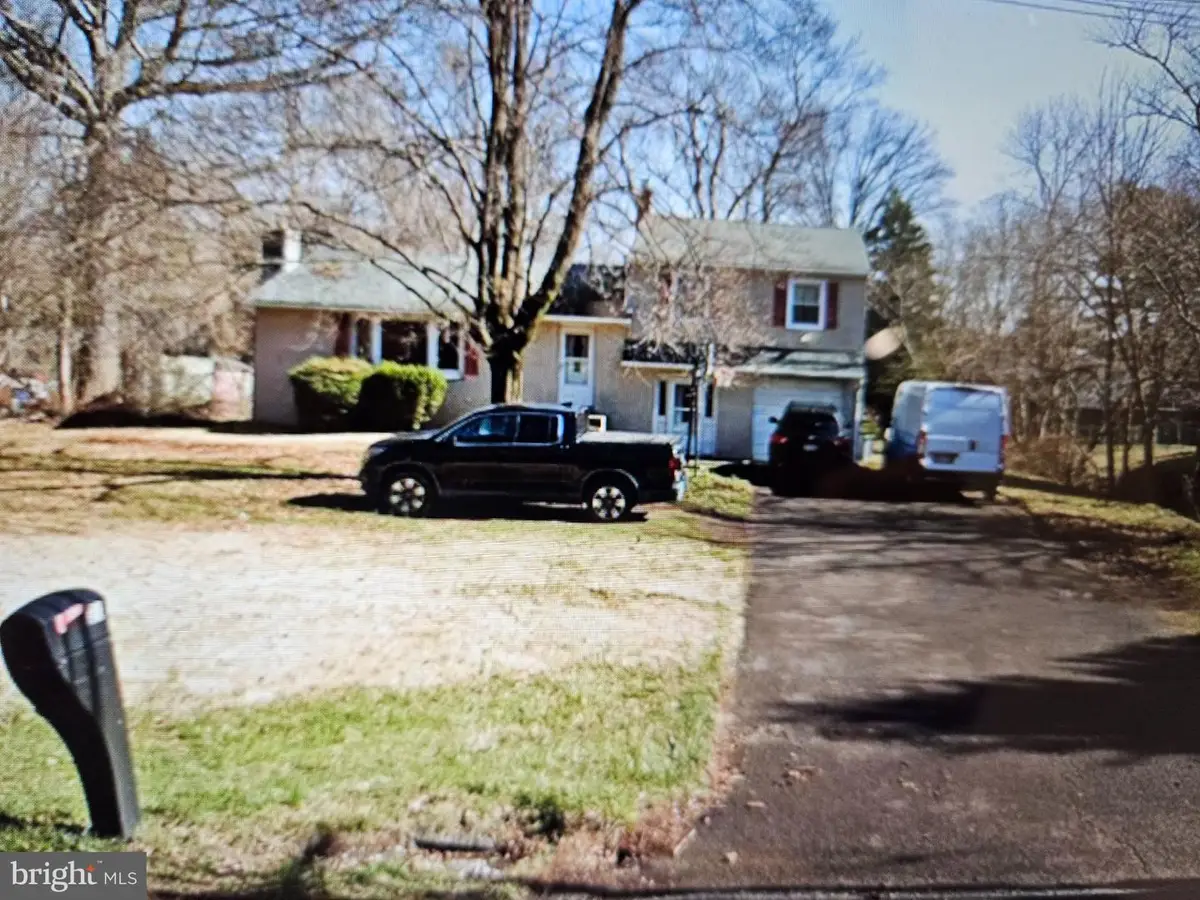 921 W Bristol Rd, Warminster, PA 18974 - #1