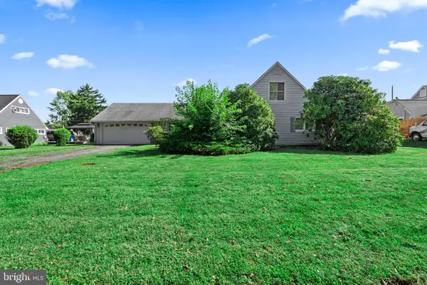 36 Shadywood Rd, LEVITTOWN, PA 19056