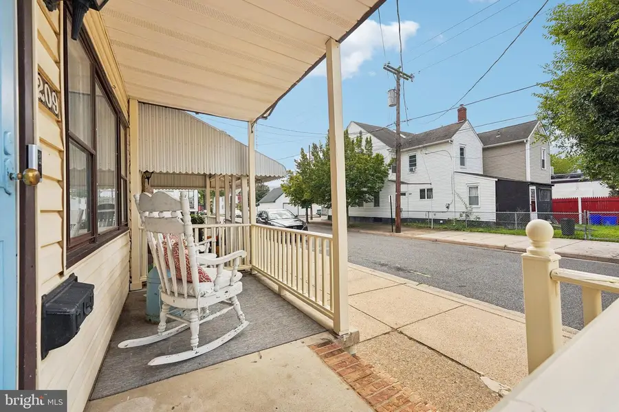 209 Lafayette St, Bristol, PA 19007 - #2