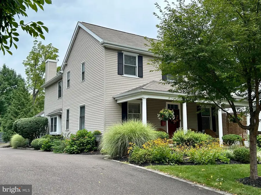205 Washington St, Doylestown, PA 18901 - #2