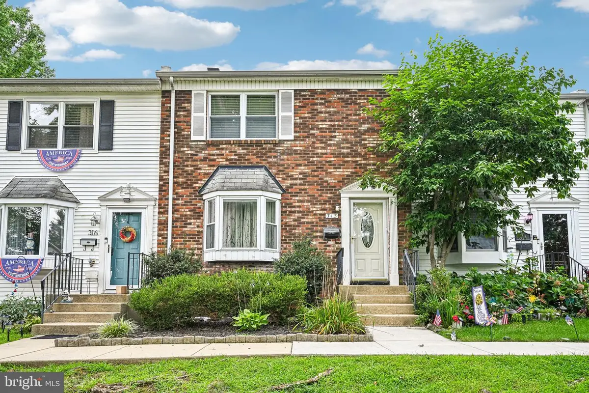 315 Dartmouth Ct, Bensalem, PA 19020 - #1