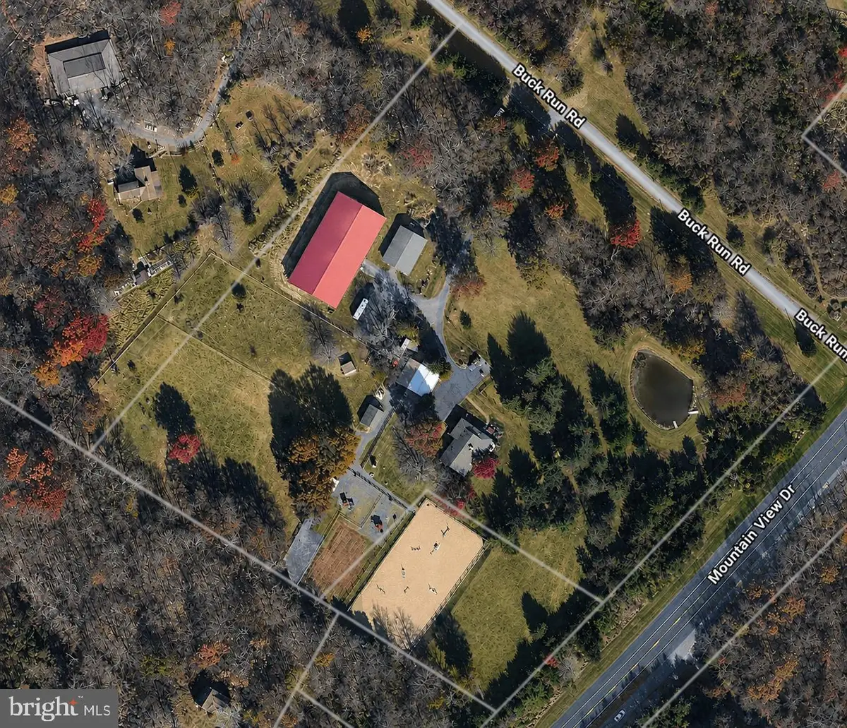 2053 Mountain View Dr, Quakertown, PA 18951 - #1