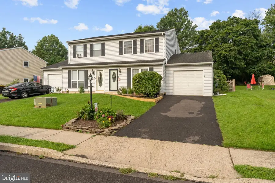 19 Lucky, Quakertown, PA 18951 - #2