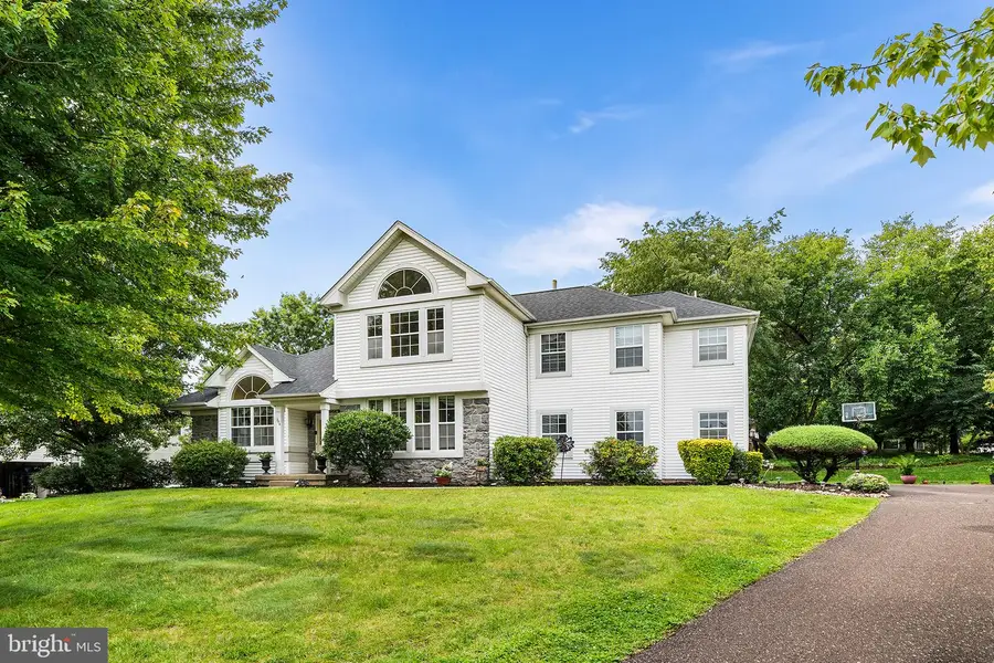 204 Somerset Cir, Chalfont, PA 18914 - #3