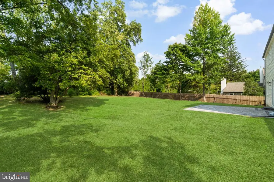 5 Walnut Ln, Doylestown, PA 18901 - #3