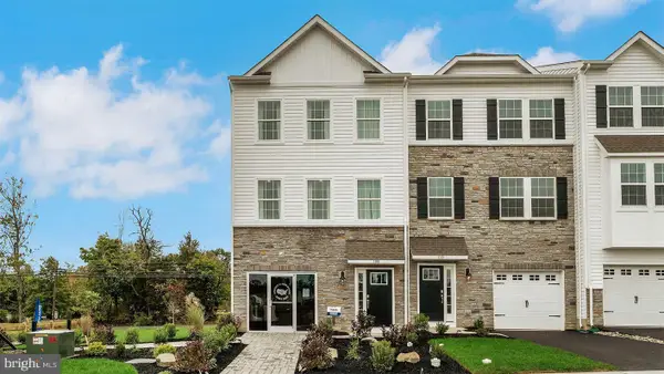 328 Lantern Court, SELLERSVILLE, PA 18960