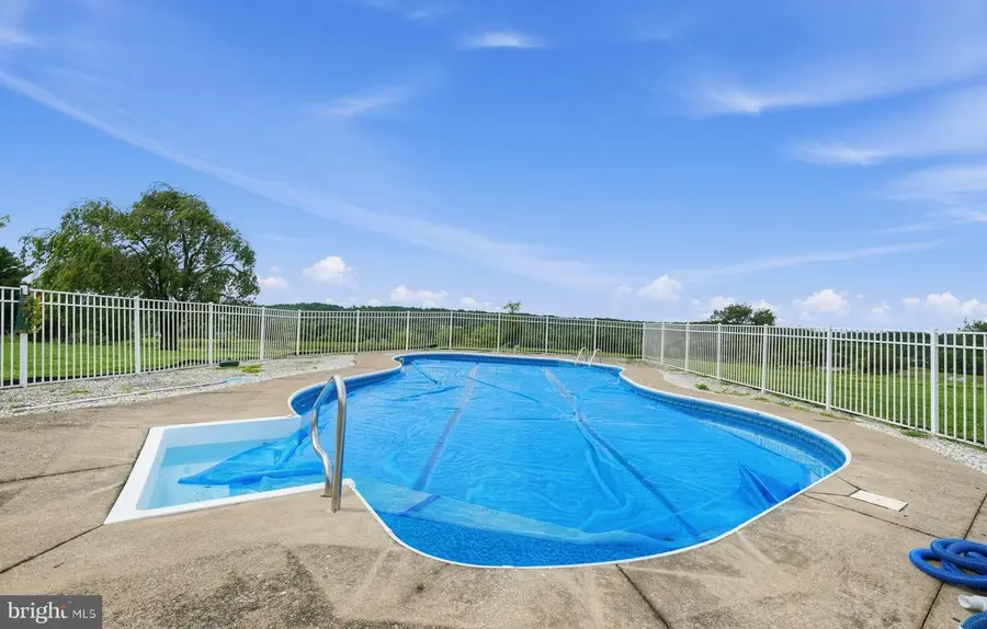1600 Hillside Dr, Quakertown, PA 18951 - #2