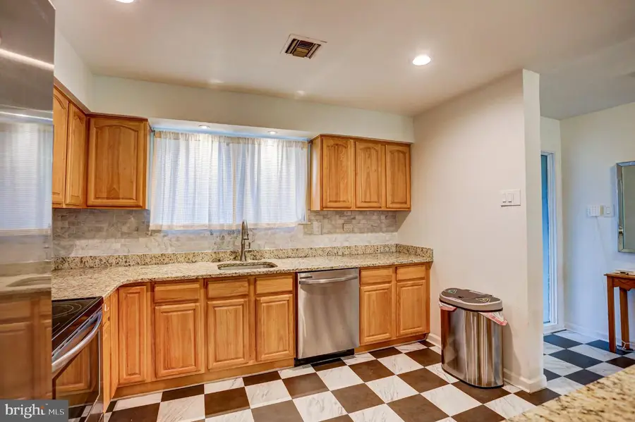 97 Palace Ct, Chalfont, PA 18914 - #3