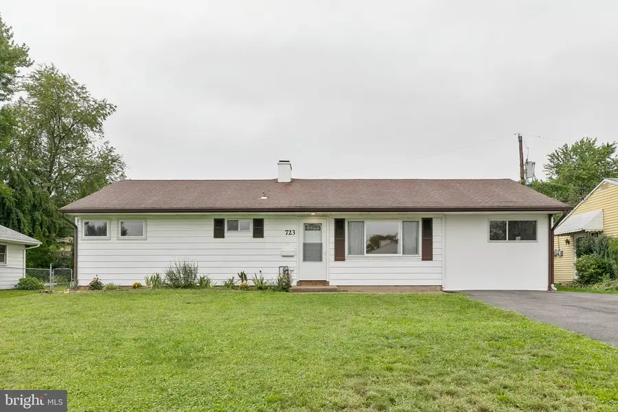 723 Auburn Rd, Fairless Hills, PA 19030 - #3