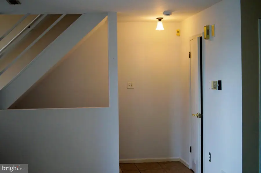 283 Juanita Ct, Levittown, PA 19057 - #3