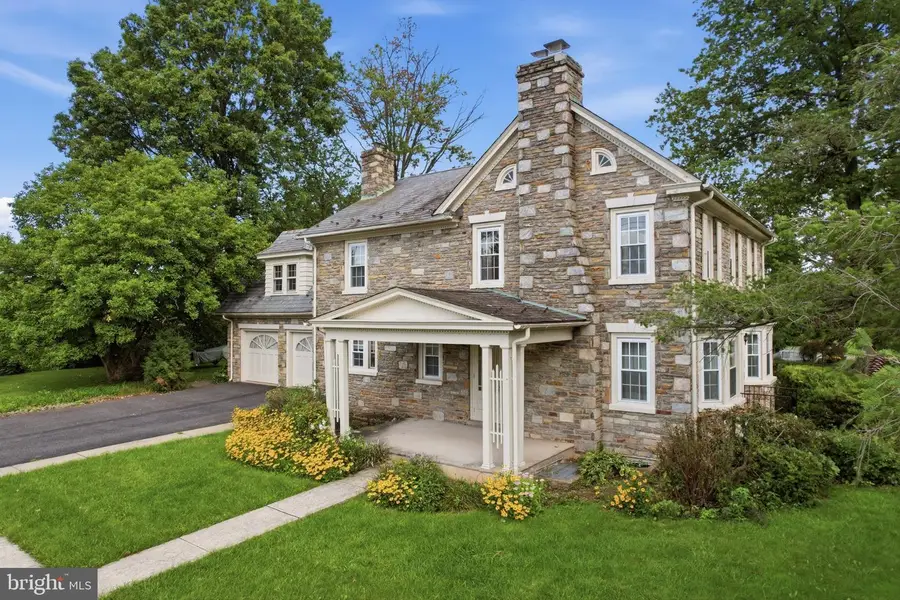 421 Park Ave, Quakertown, PA 18951 - #2