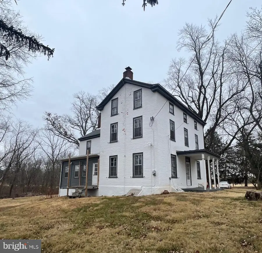 4595 County Line Rd, Line Lexington, PA 18932 - #2