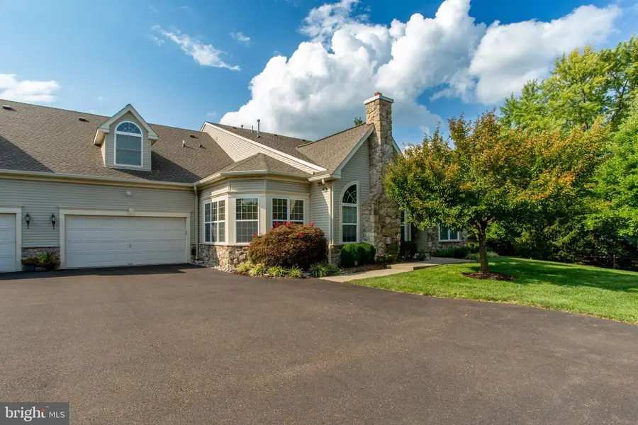 14 Five Ponds Cir, Warminster, PA 18974 - #2