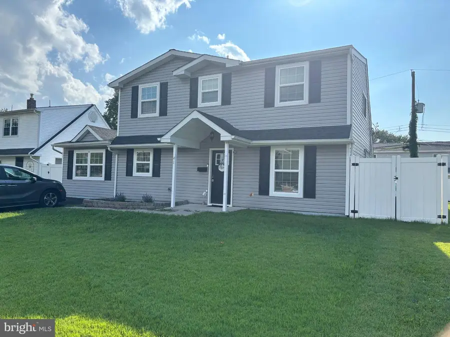 41 Neptune Ln, Levittown, PA 19054 - #3