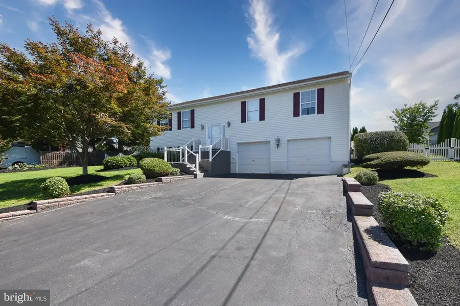 3713 Fleetwood Ave, Feasterville Trevose, PA 19053 - #2