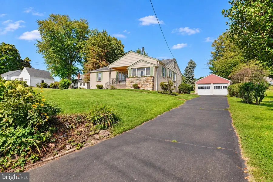 408 Central Ave, Feasterville Trevose, PA 19053 - #2