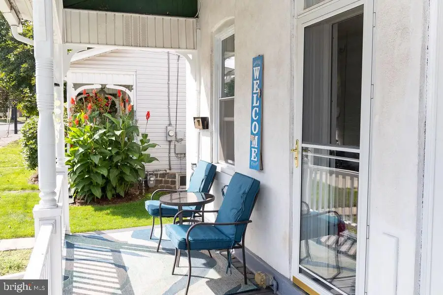 40 S 11th St, Quakertown, PA 18951 - #2