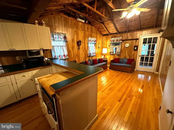 1285 Nursery Rd #20, GREEN LANE, PA 18054