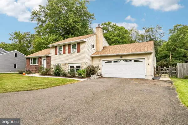 517 Lexington Ave, CHALFONT, PA 18914