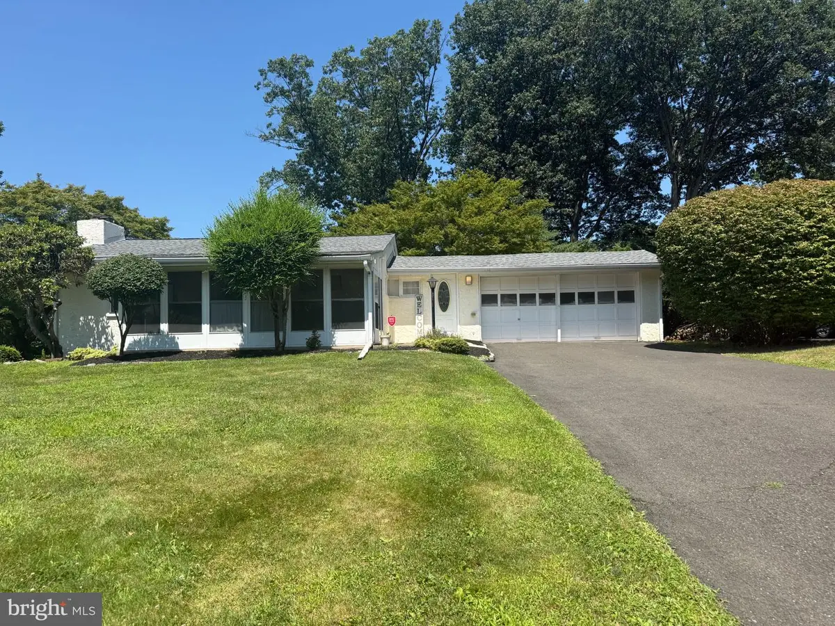 83 N Tamenend Ave, Doylestown, PA 18901 - #1