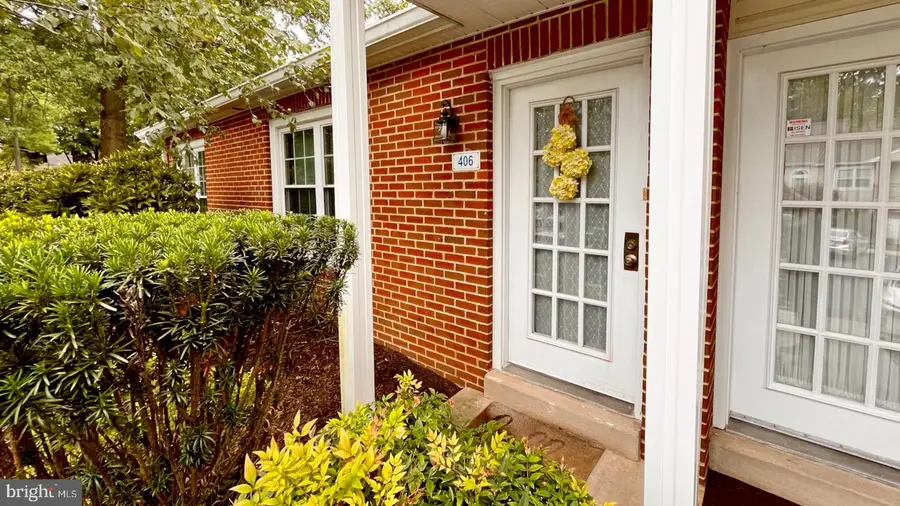 406 Beacon Hill Dr, Holland, PA 18966 - #2