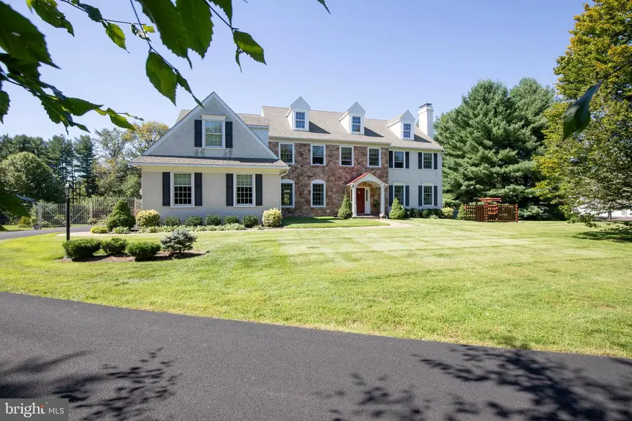 13 Crestwood Cir, New Hope, PA 18938 - #3
