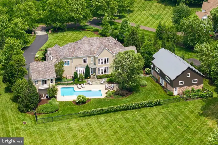 111 Meadow View Dr, Doylestown, PA 18902 - #2