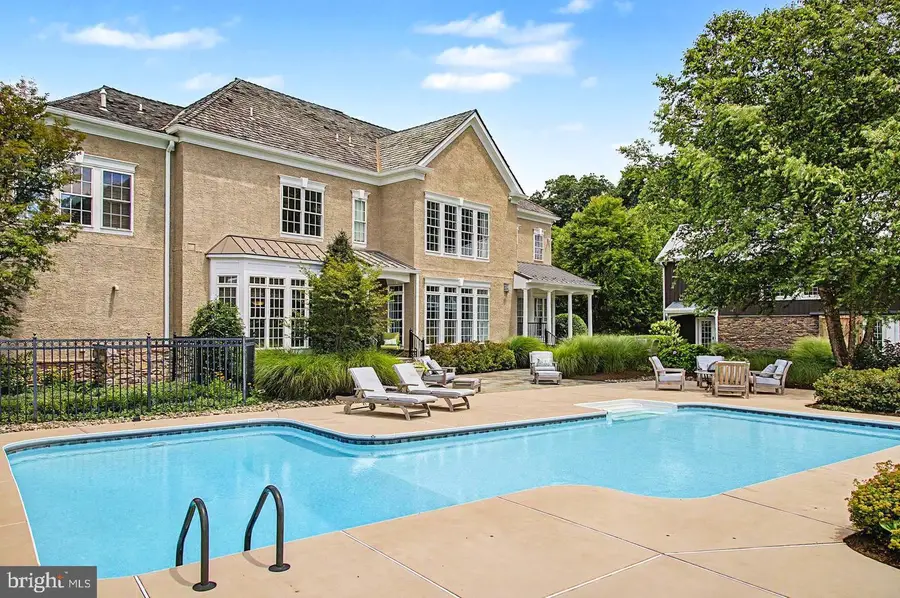 111 Meadow View Dr, Doylestown, PA 18902 - #3