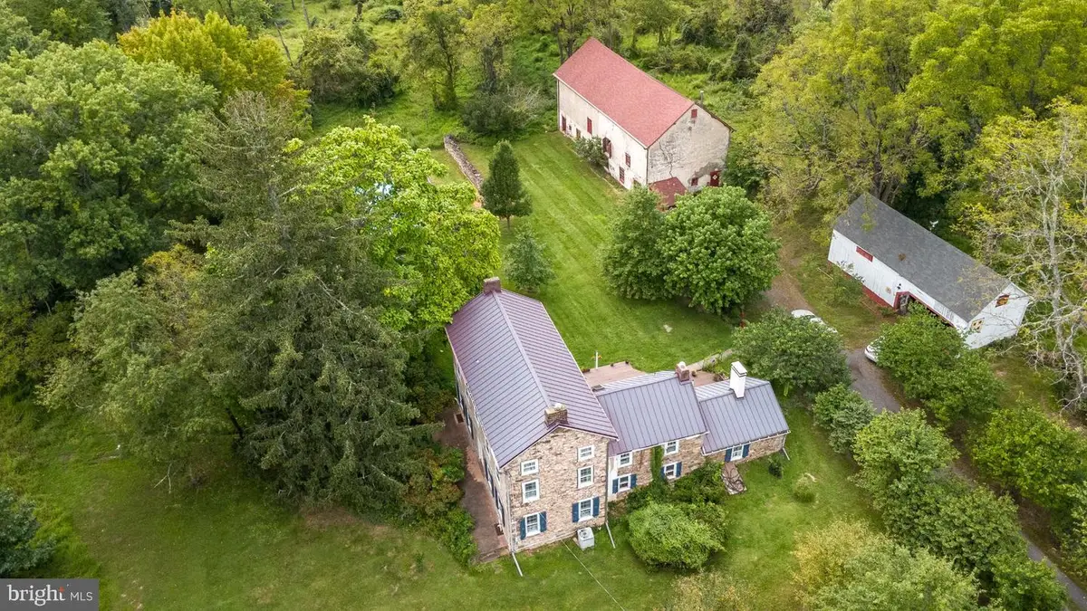 345 Park Ave, Chalfont, PA 18914 - #1