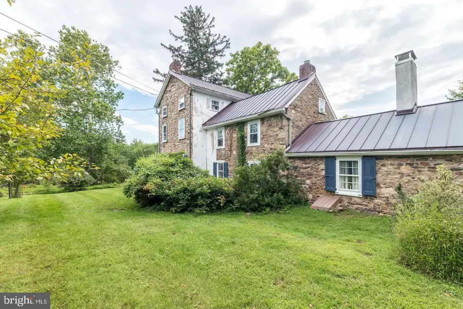 345 Park Ave, Chalfont, PA 18914 - #3