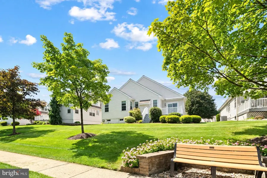 8 Zinnia Way, Langhorne, PA 19047 - #3