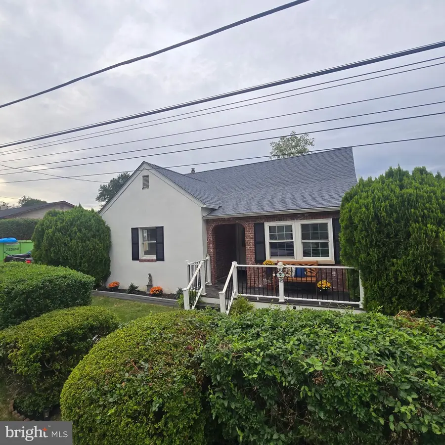 1252 Falls Ave, Feasterville Trevose, PA 19053 - #3