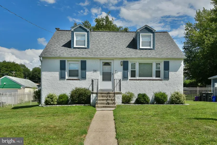 541 Highland Ave, Feasterville Trevose, PA 19053 - #3