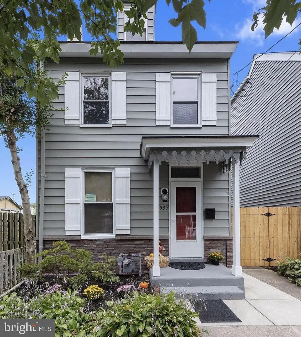 535 Locust St, Bristol, PA 19007 - #1