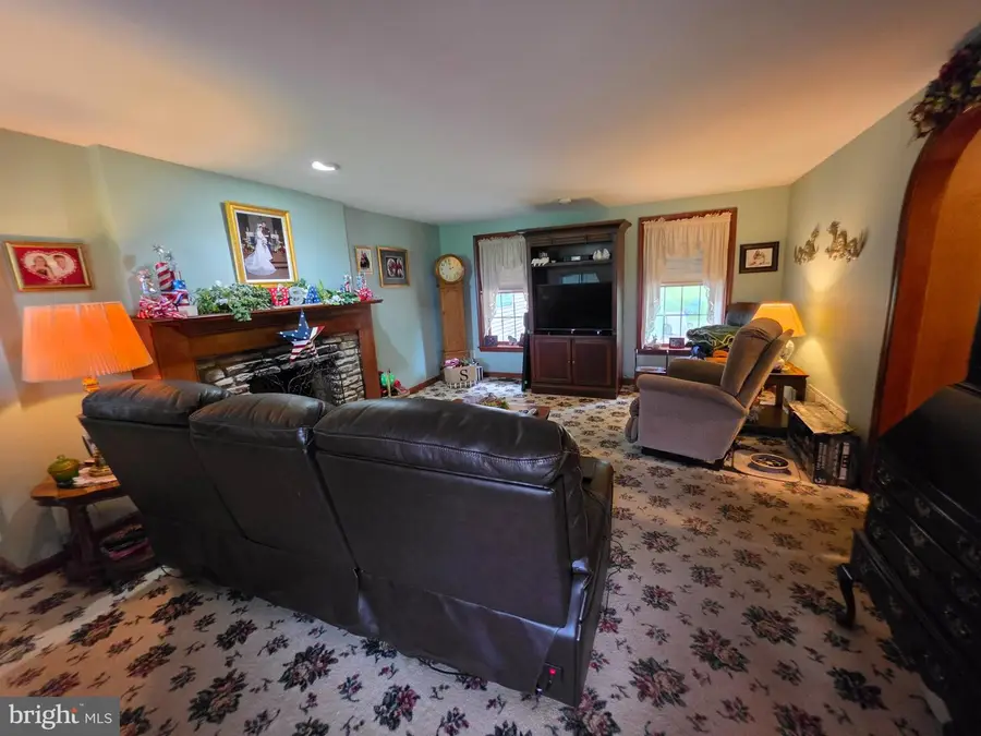 186 Folly Rd, Chalfont, PA 18914 - #3