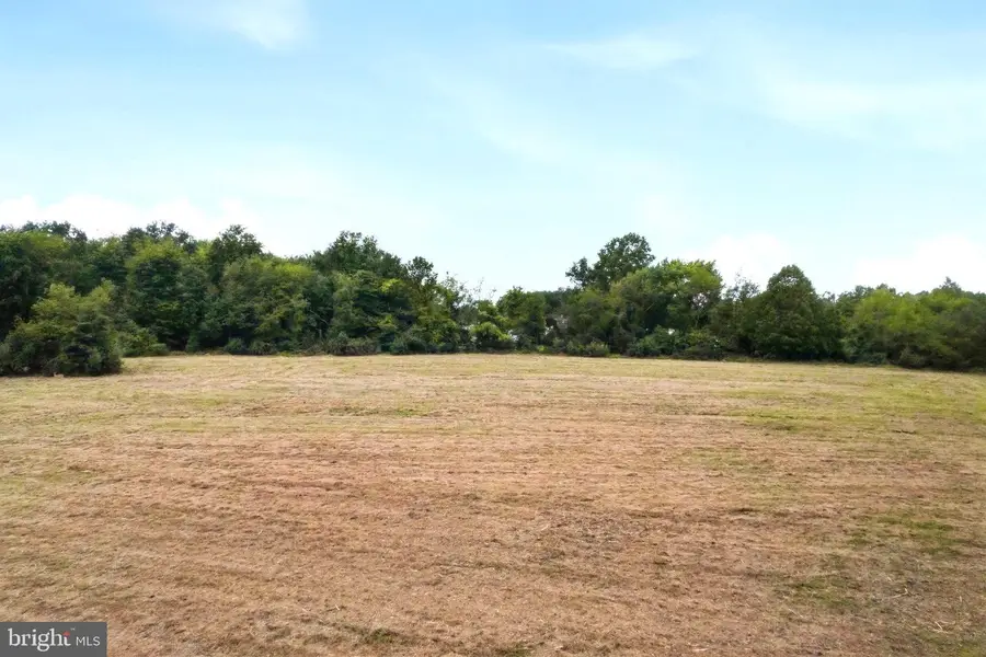 225 Grove Valley Ct, Chalfont, PA 18914 - #2
