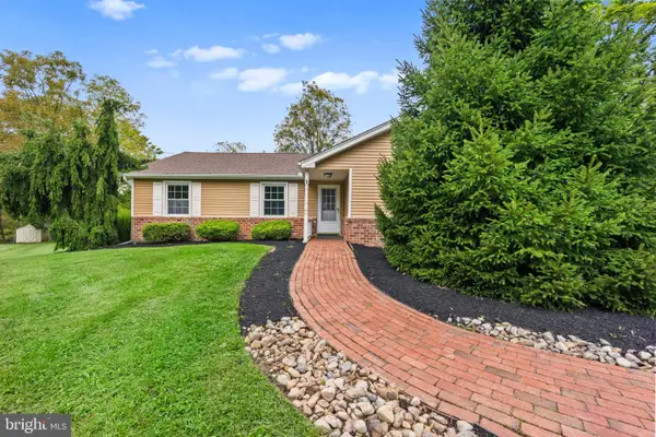 546 Mccarty Dr, DOYLESTOWN, PA 18901